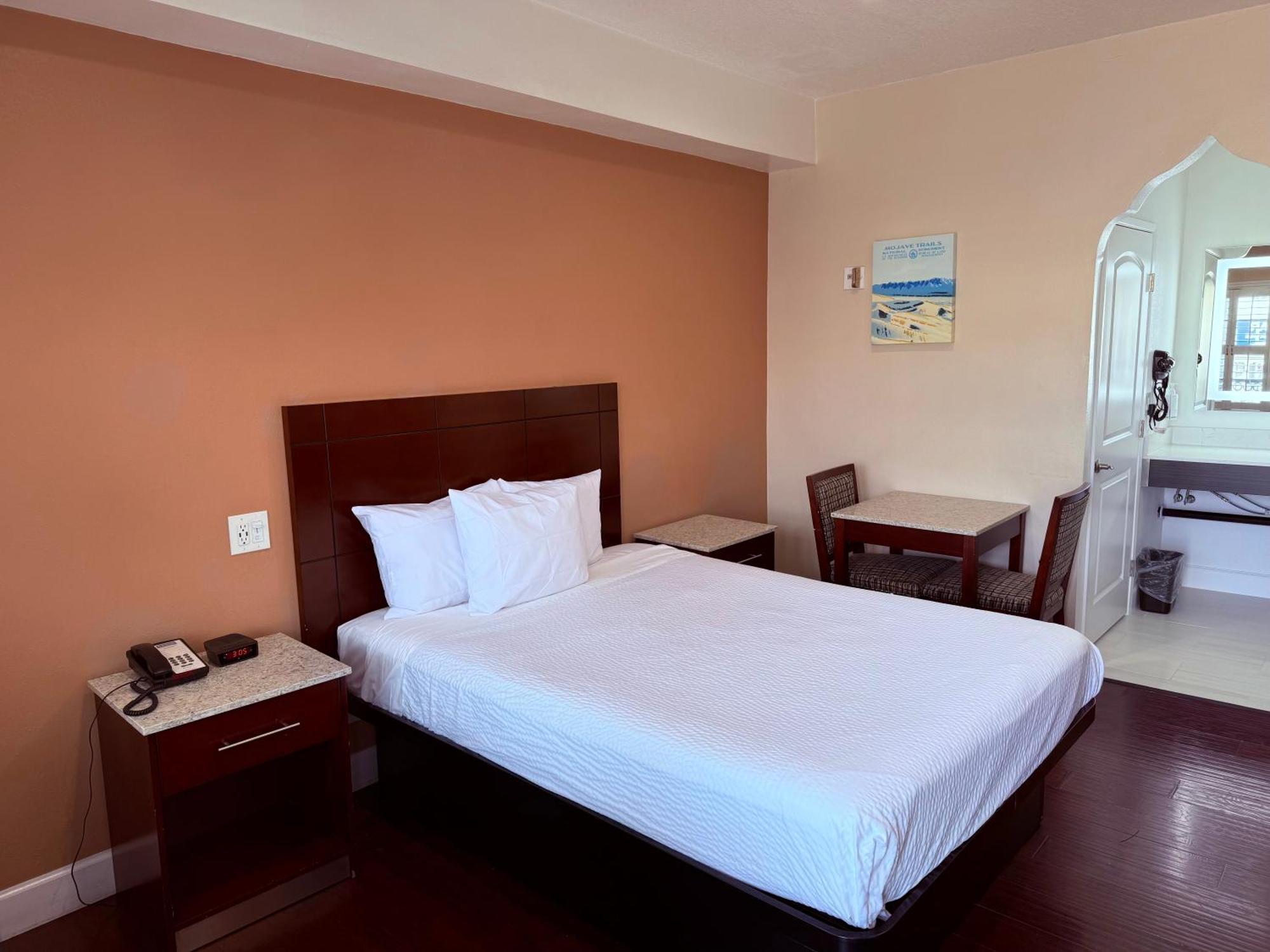 Travelodge By Wyndham Harbor City — Photos 2